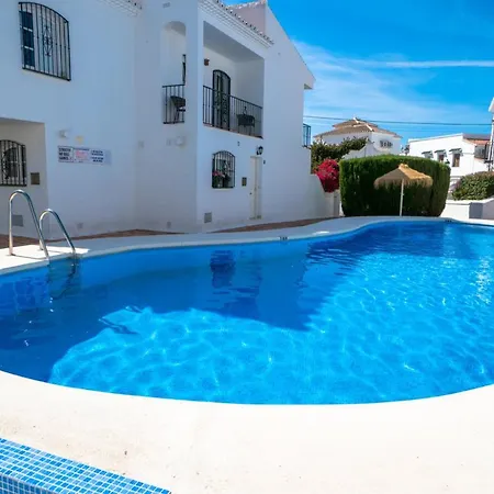 Pinos 17 Menyber Nerja